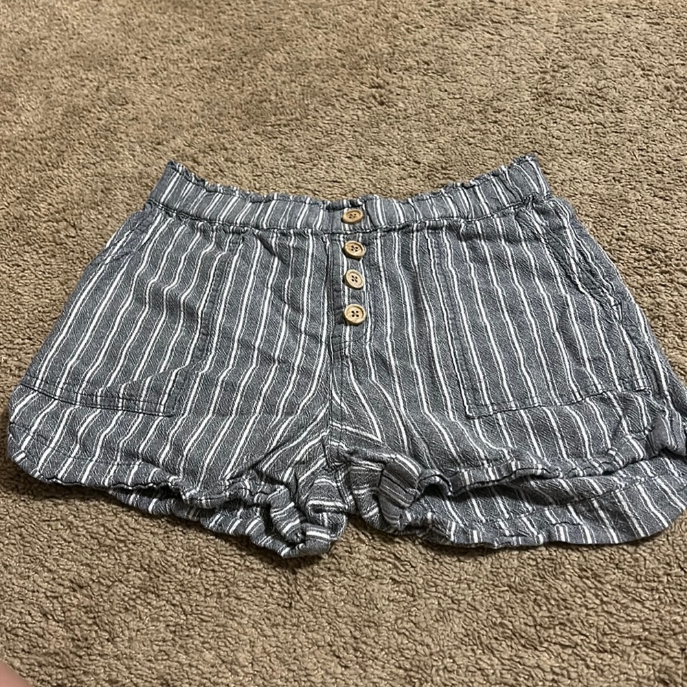 Vanilla Star relaxed shorts size M